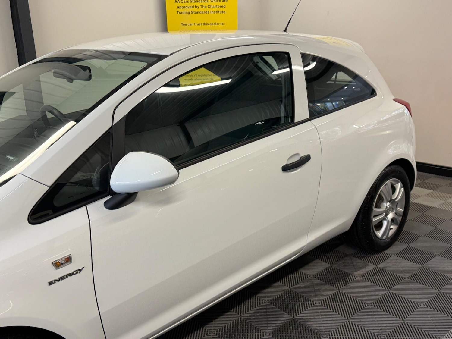 Used Vauxhall Corsa 2010 for sale - 76432327: Photo 12