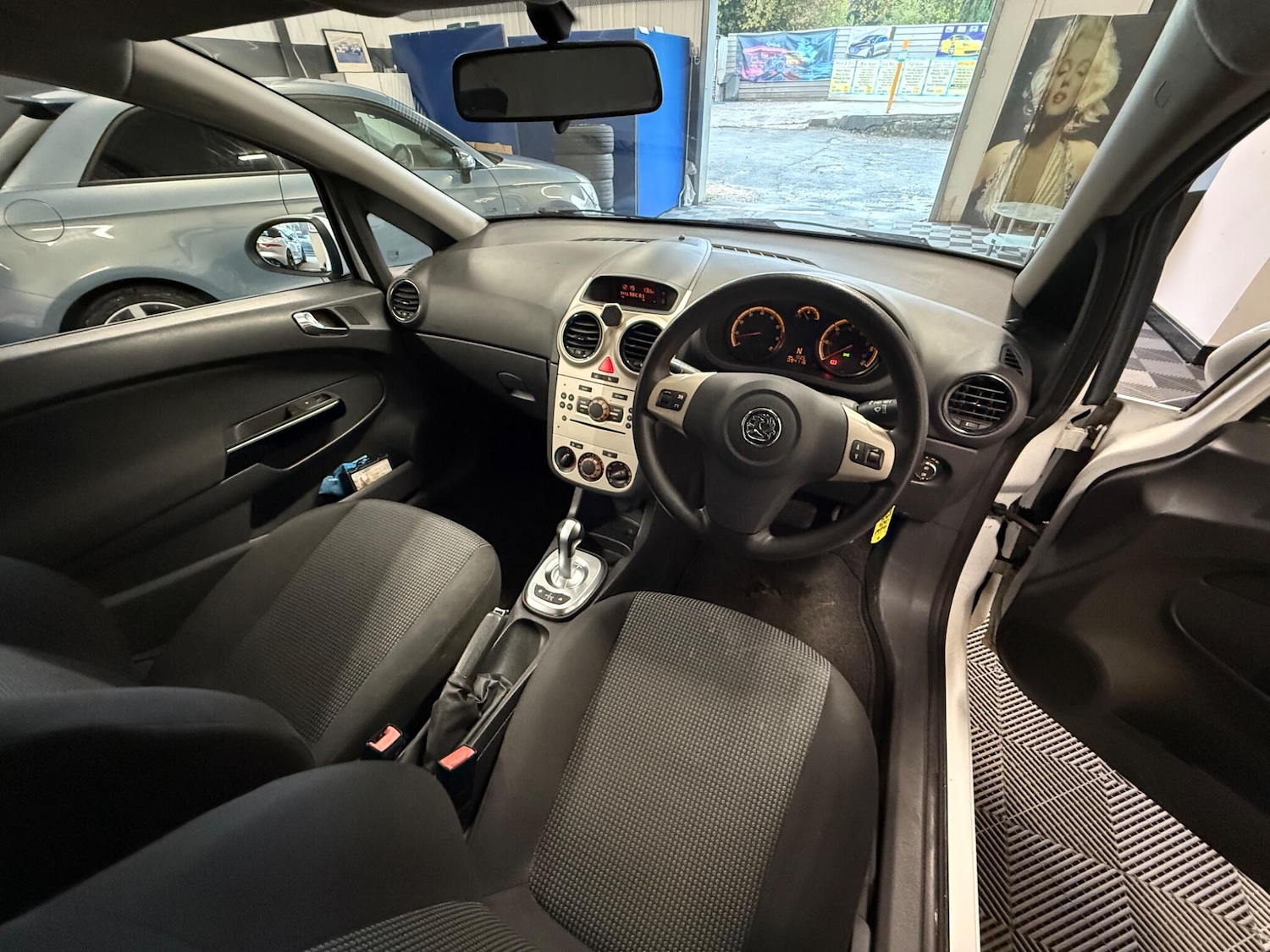 Used Vauxhall Corsa 2010 for sale - 76432327: Photo 16