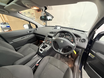 Used Peugeot 5008 2014 for sale - 79283242: Photo