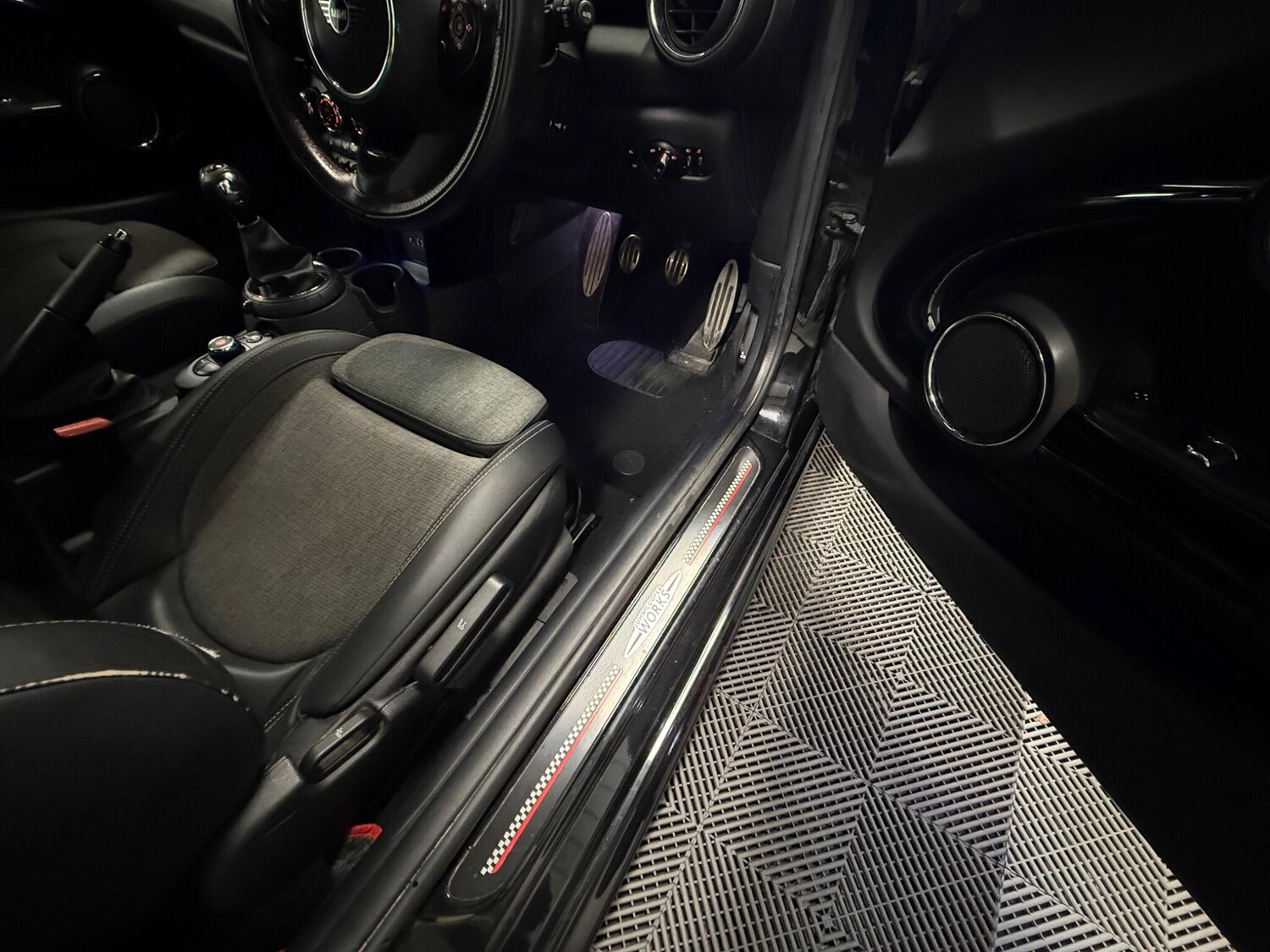 Used MINI Hatch 2015 for sale - 76109679: Photo 16