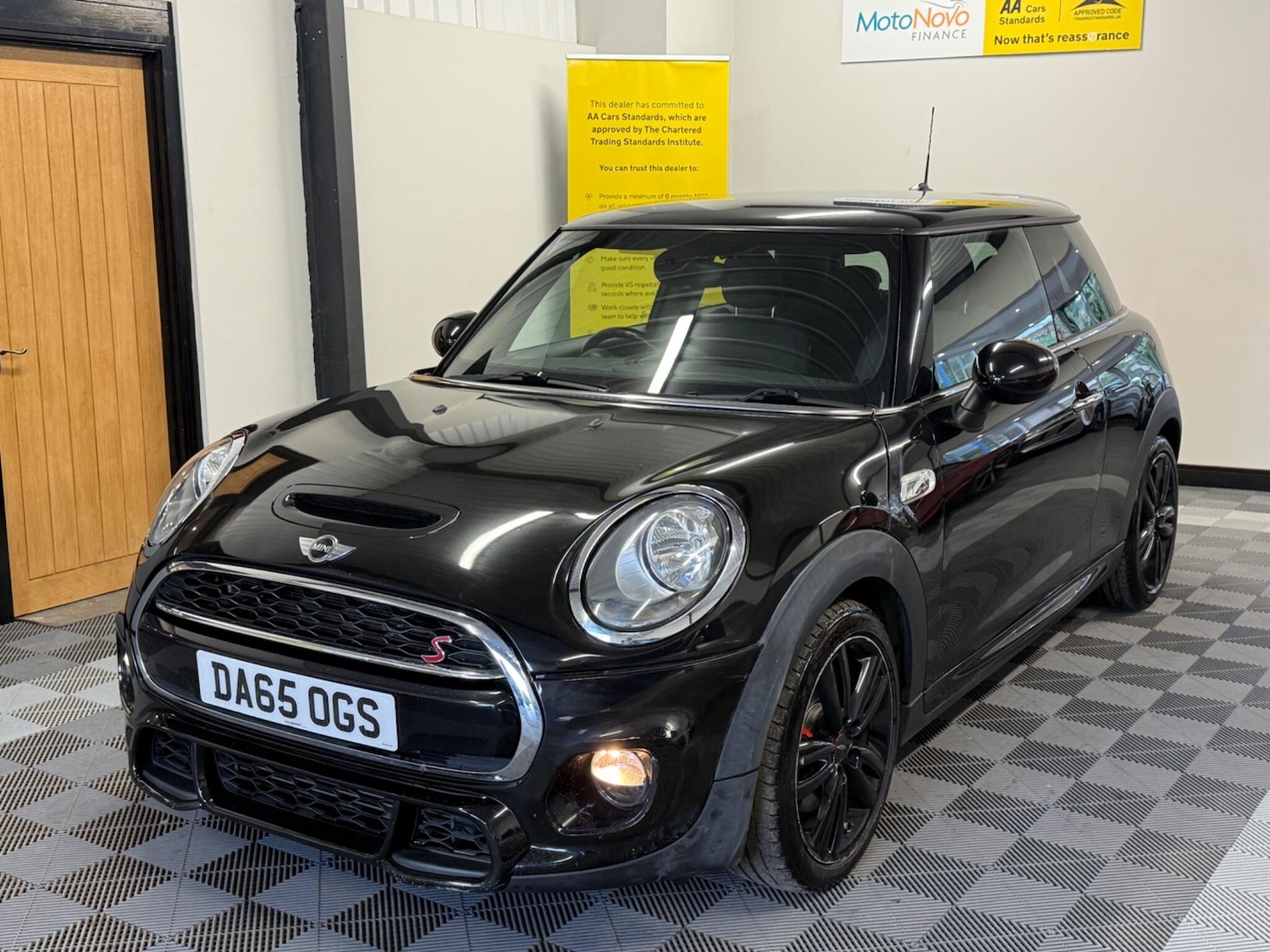 Used MINI Hatch 2015 for sale - 76109679: Photo 2