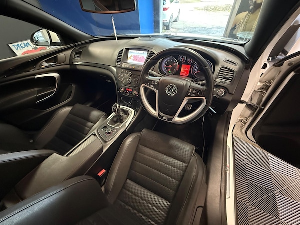 Used Vauxhall Insignia 2010 for sale - 76059541: Photo 5