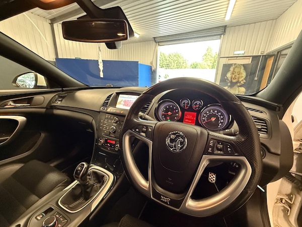 Used Vauxhall Insignia 2010 for sale - 76059541: Photo 6