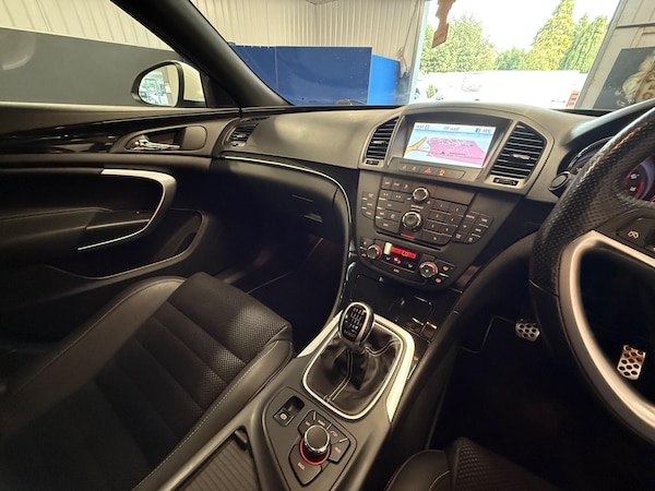 Used Vauxhall Insignia 2010 for sale - 76059541: Photo 9