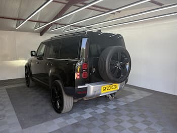 Used Land Rover Defender 2023 for sale - 79684995: Photo