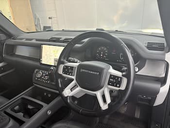 Used Land Rover Defender 2023 for sale - 79684995: Photo
