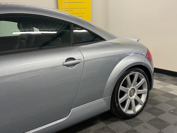 Used Audi TT 2002 for sale - 76199739: Photo 16