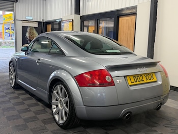 Used Audi TT 2002 for sale - 76199739: Photo 2