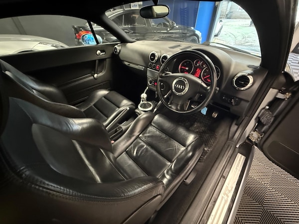 Used Audi TT 2002 for sale - 76199739: Photo 4