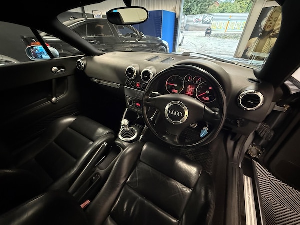 Used Audi TT 2002 for sale - 76199739: Photo 6