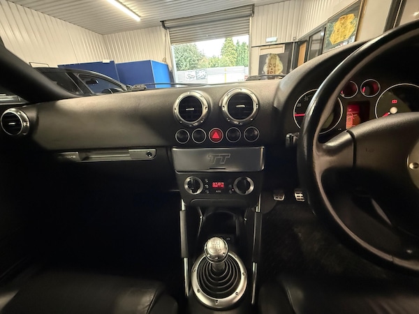 Used Audi TT 2002 for sale - 76199739: Photo 9