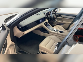 Used Porsche Taycan 2023 for sale - 79333470: Photo