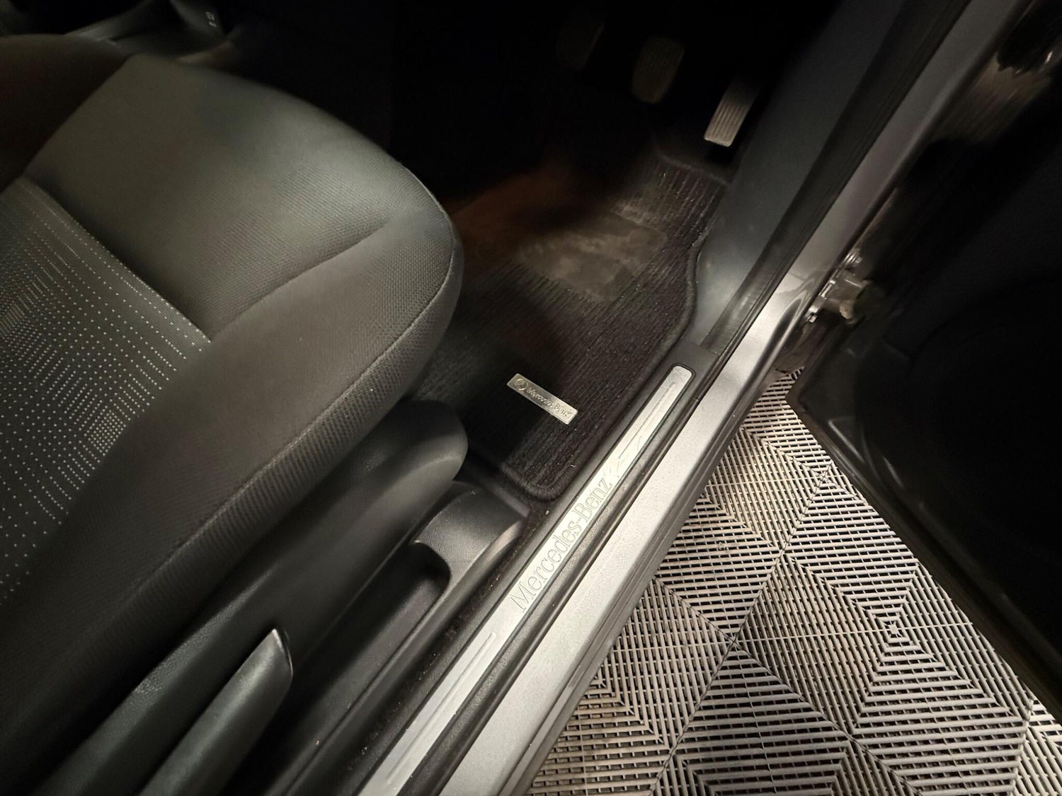 Used Mercedes-Benz A-Class 2009 for sale - 76200943: Photo 17