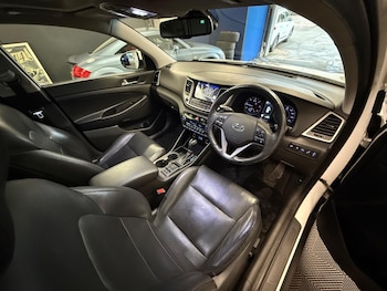 Used Hyundai TUCSON 2017 for sale - 76284044: Photo