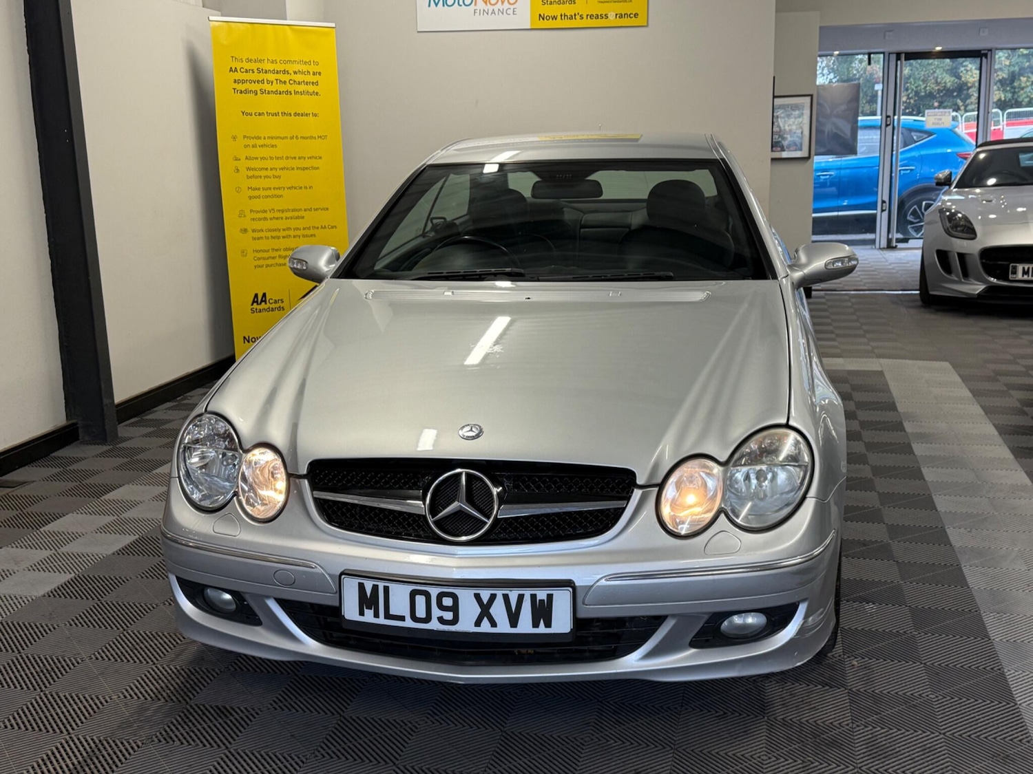 Used Mercedes-Benz CLK 2009 for sale - 76200733: Photo 3