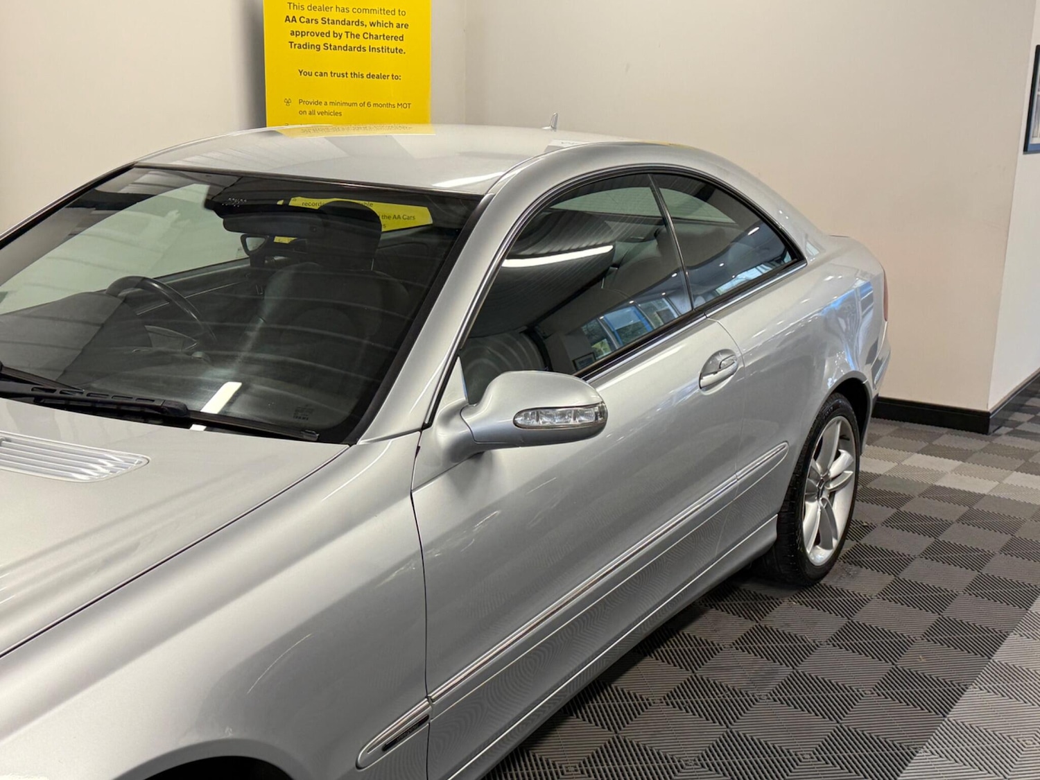 Used Mercedes-Benz CLK 2009 for sale - 76200733: Photo 8