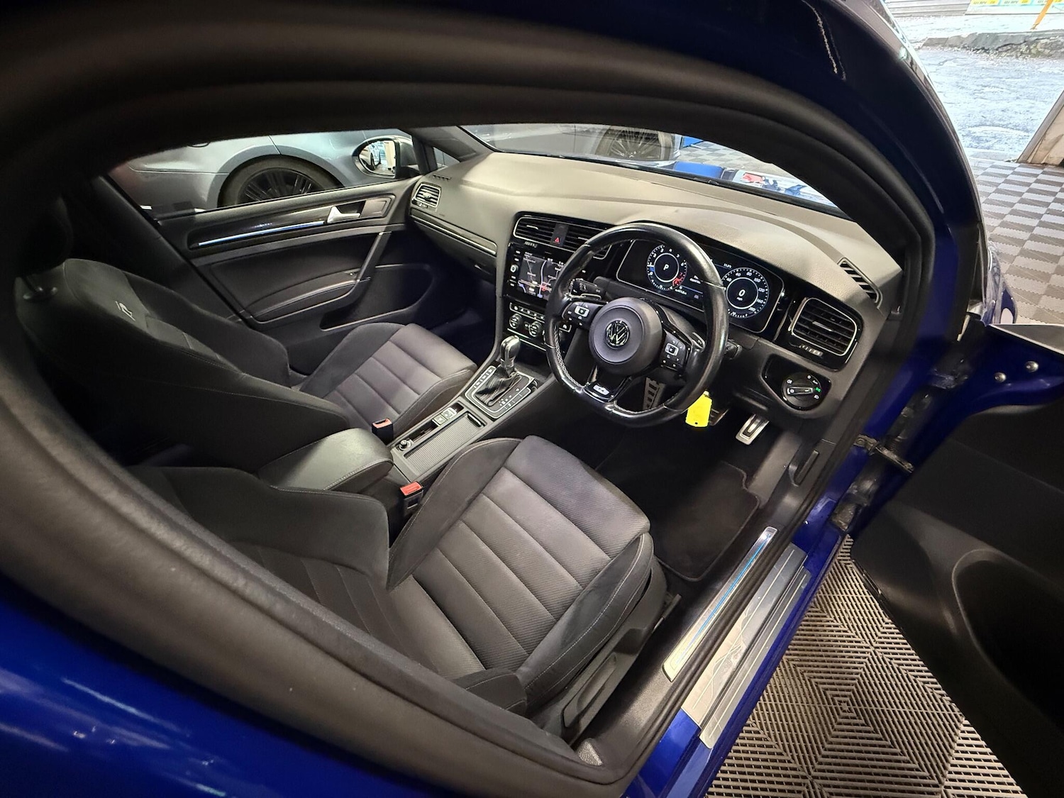 Used Volkswagen Golf 2018 for sale - 76457979: Photo 4