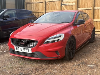 Used Volvo V40 2016 for sale - 79322499: Photo