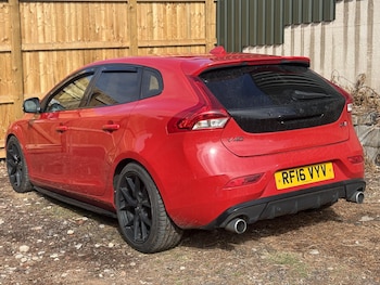 Used Volvo V40 2016 for sale - 79322499: Photo