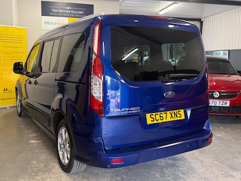Used Ford Grand Tourneo Connect 2017 for sale - 75577982: Photo