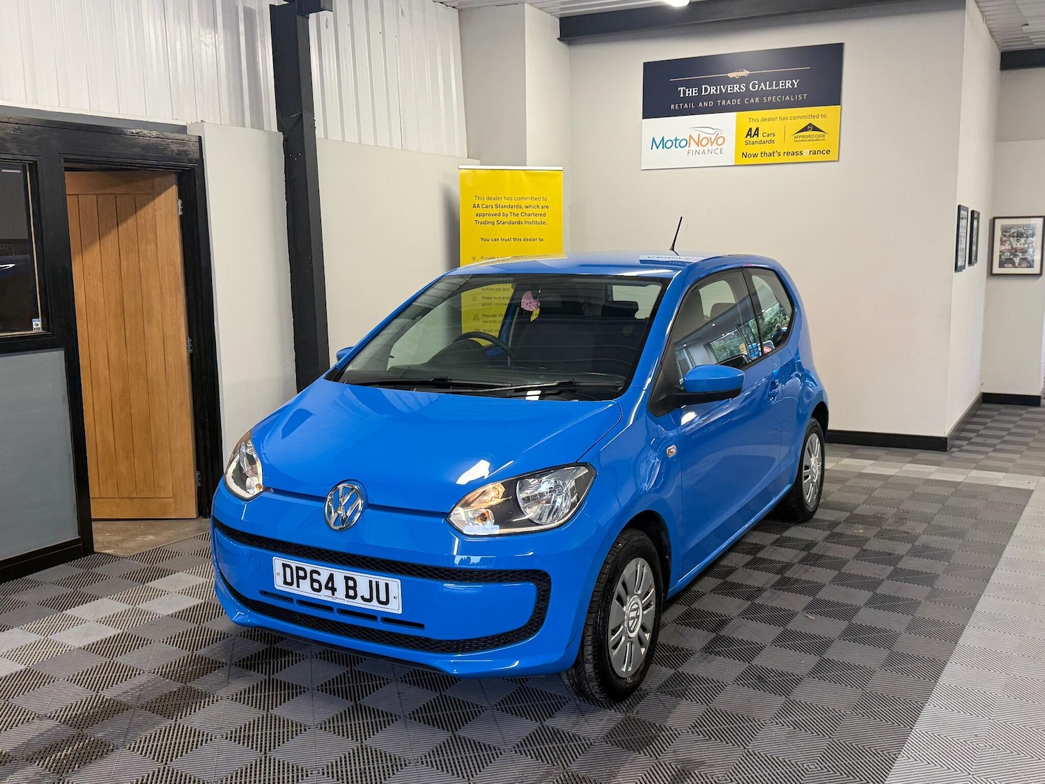 Used Volkswagen up! 2015 for sale - 76620356: Photo 1