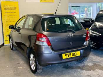 Used Toyota Yaris 2011 for sale - 75128091: Photo