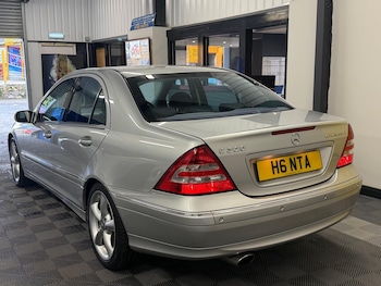 Used Mercedes-Benz C Class 2004 for sale - 76389072: Photo