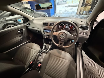 Used Volkswagen Polo 2011 for sale - 76200879: Photo