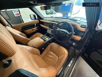 Used Land Rover Defender 90 2022 for sale - 79102147: Photo