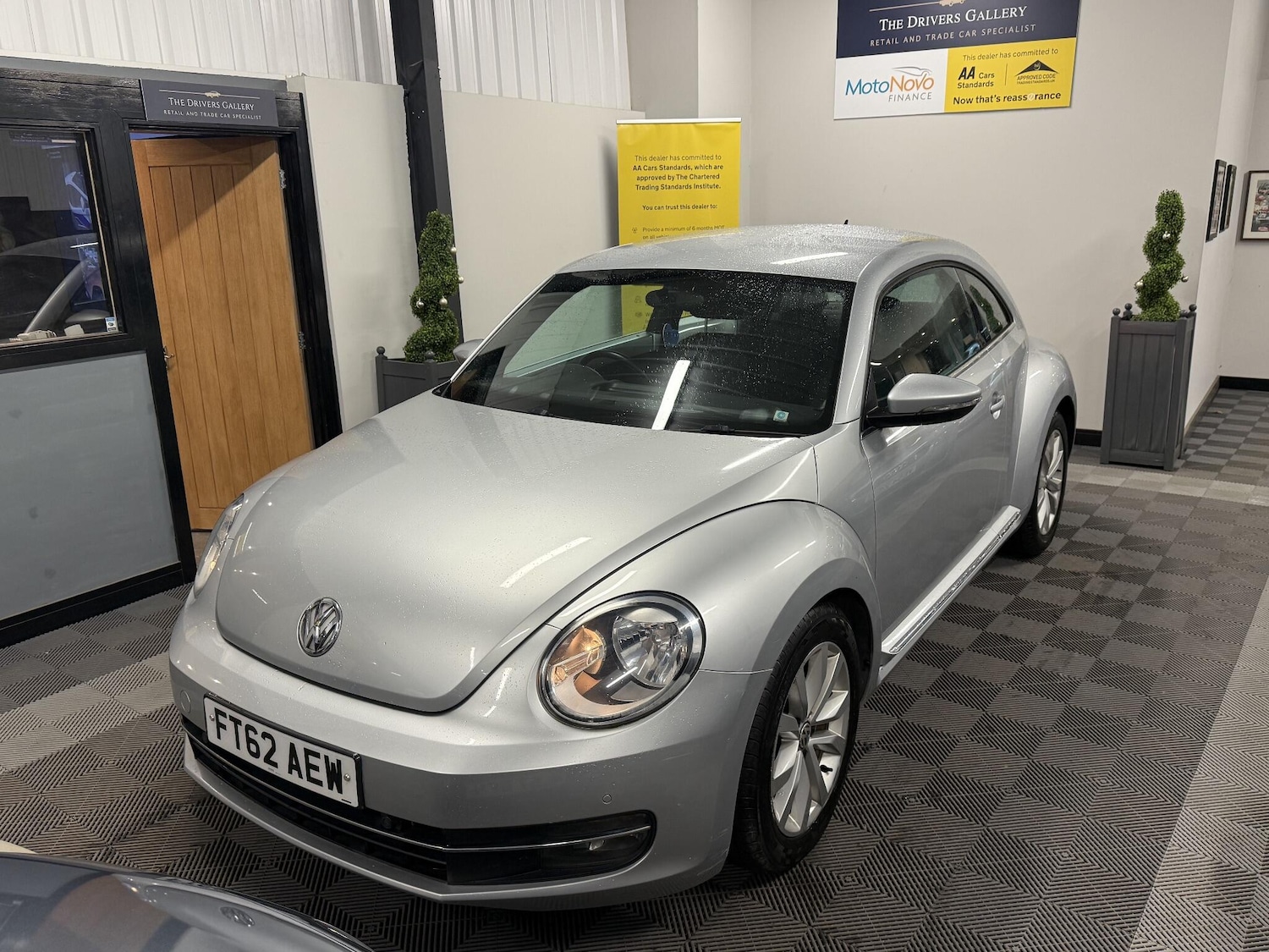 Used Volkswagen Beetle 2012 for sale - 76714923: Photo 1