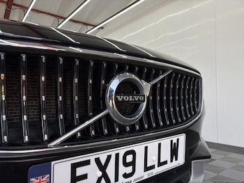 Used Volvo V90 Cross Country 2019 for sale - 79154326: Photo