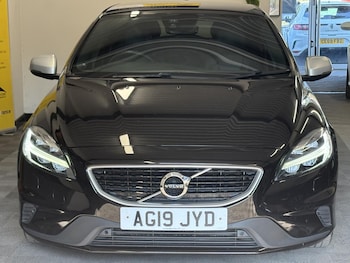 Used Volvo V40 2019 for sale - 78984570: Photo