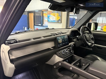 Used Land Rover Defender 110 2021 for sale - 79102192: Photo