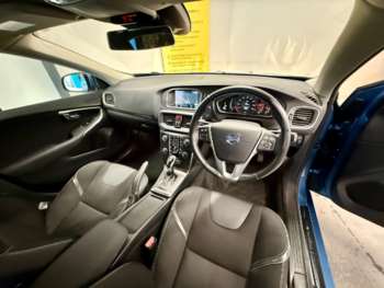 Used Volvo V40 2015 for sale - 74019668: Photo