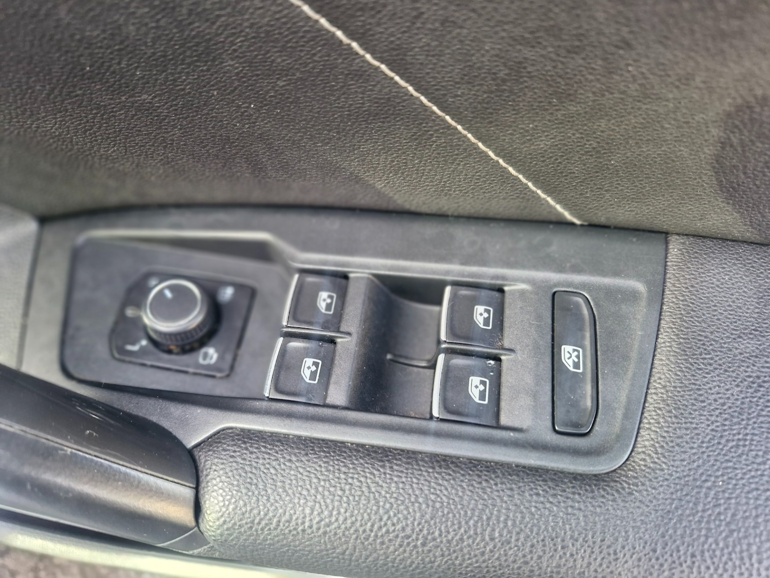 Used Volkswagen Tiguan 2019 for sale - 77578791: Photo 2