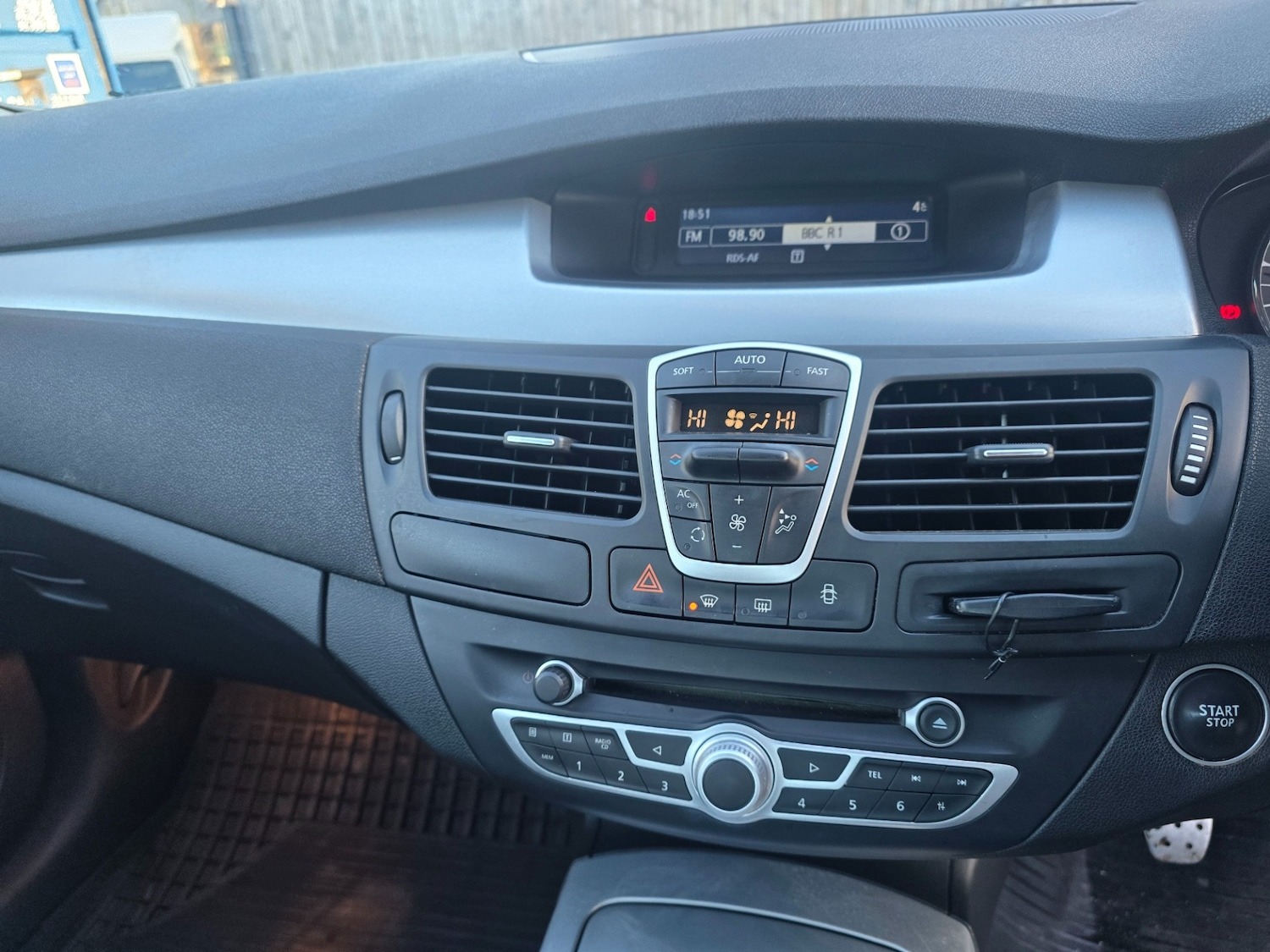 Used Renault Laguna 2009 for sale - 77555671: Photo 9