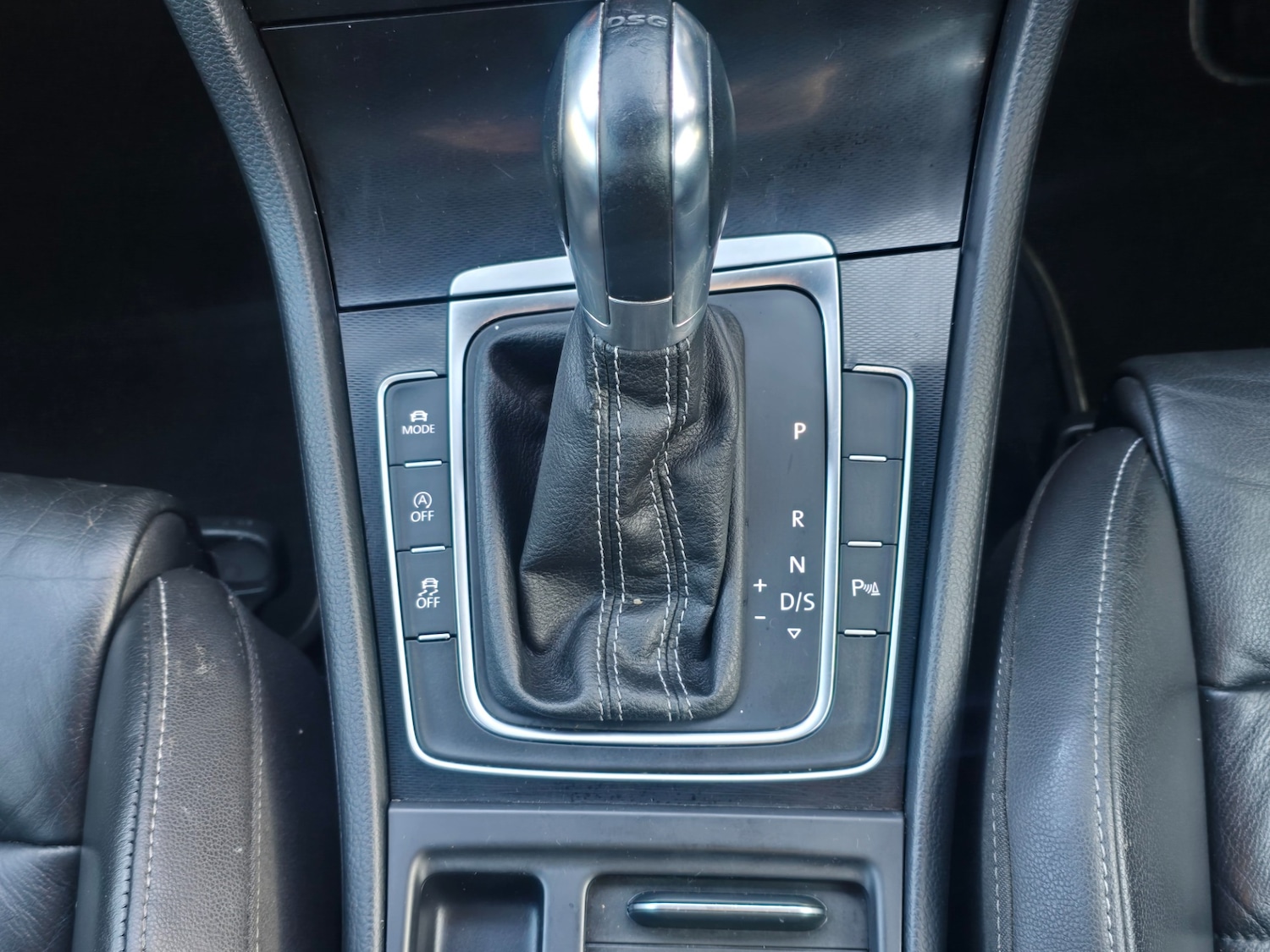 Used Volkswagen Golf 2014 for sale - 76693877: Photo 14