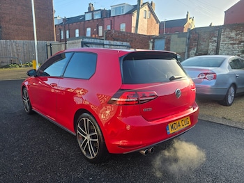 Used Volkswagen Golf 2014 for sale - 76693877: Photo