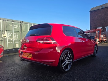 Used Volkswagen Golf 2014 for sale - 76693877: Photo