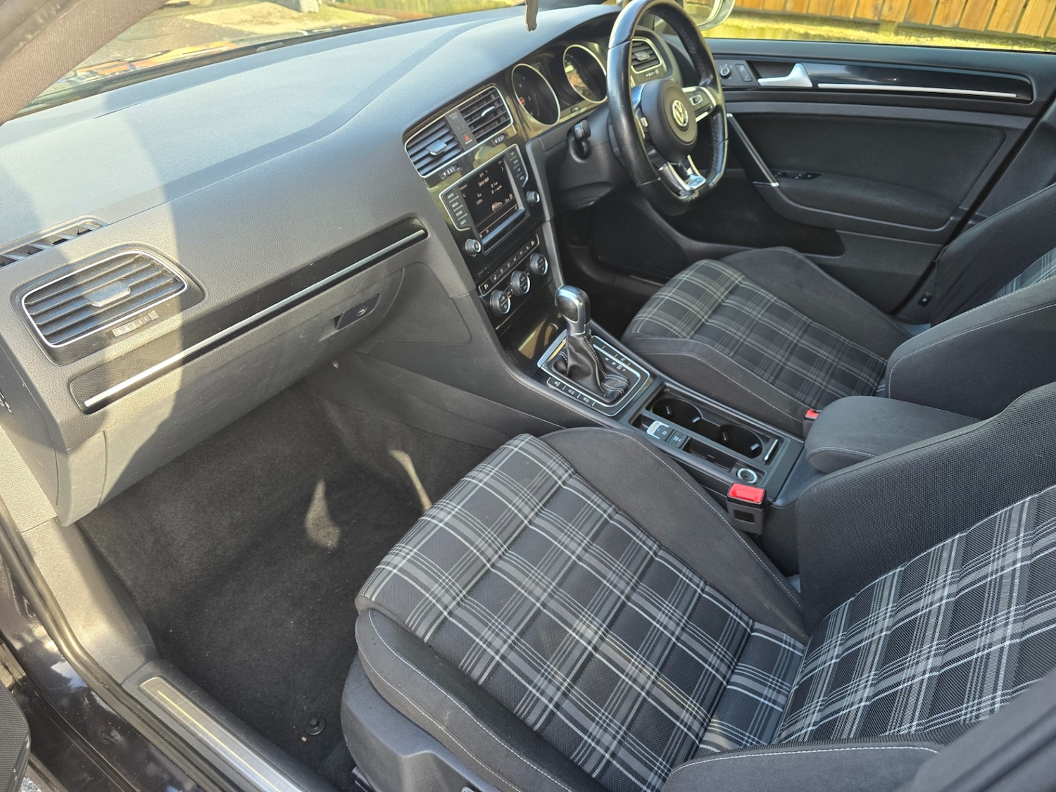 Used Volkswagen Golf 2015 for sale - 77363214: Photo 9