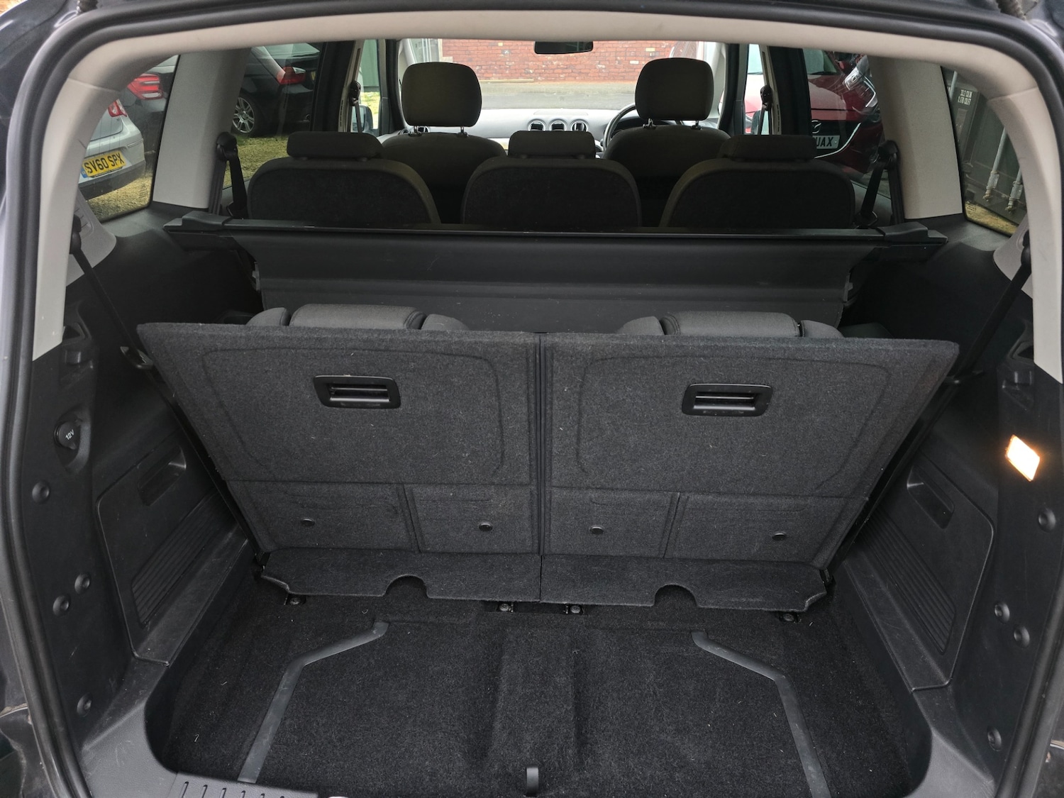 Used Ford S-Max 2012 for sale - 77055129: Photo 7