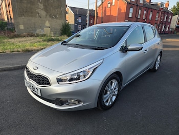 Used Kia Ceed 2015 for sale - 79545776: Photo