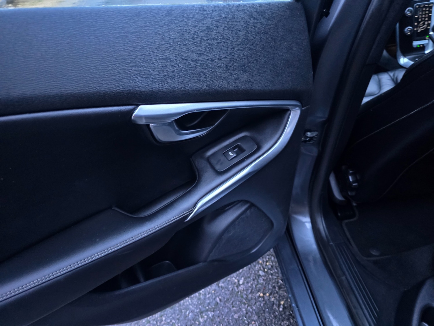 Used Volvo V40 2013 for sale - 76560120: Photo 16