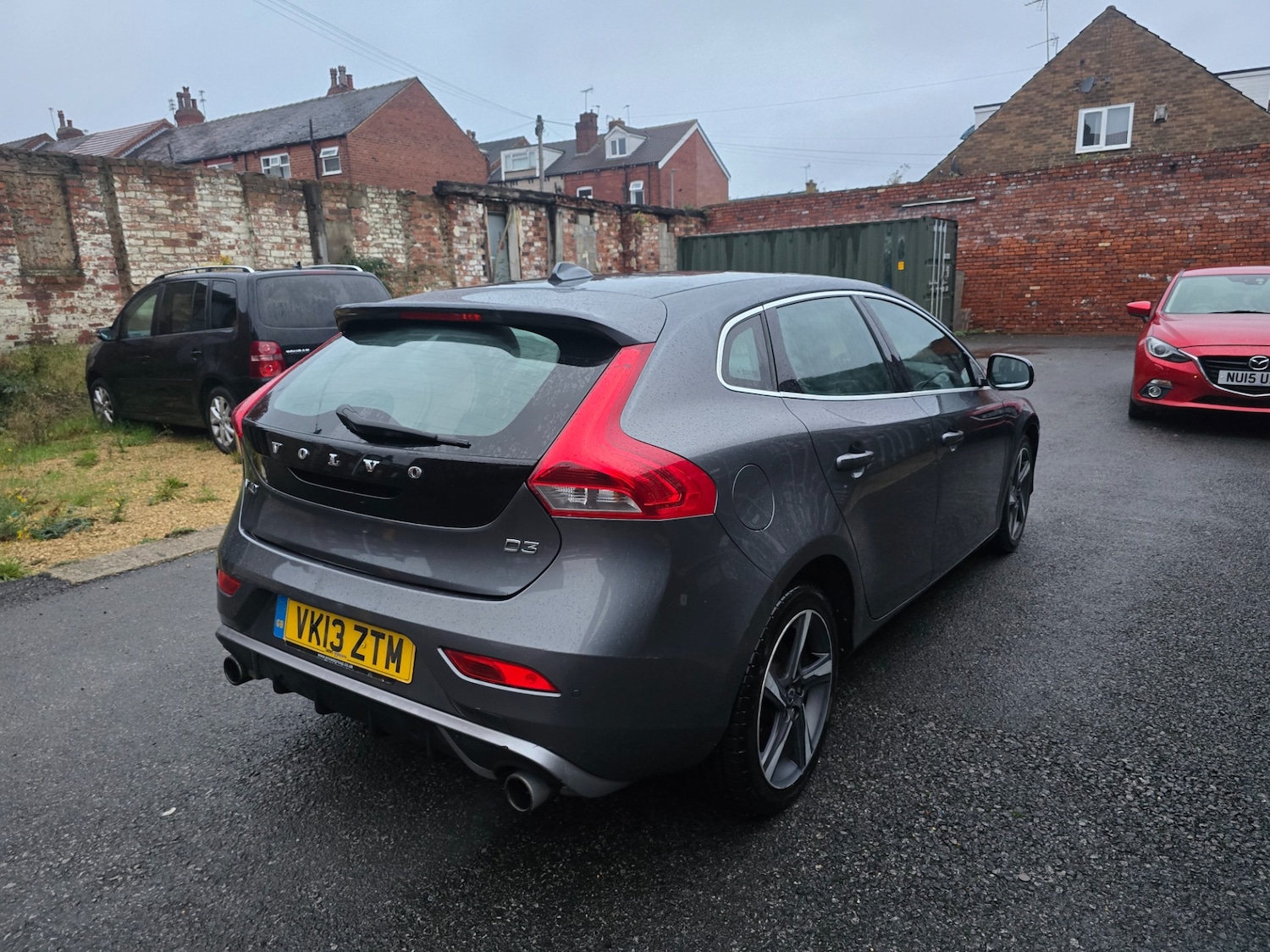 Used Volvo V40 2013 for sale - 76560120: Photo 4