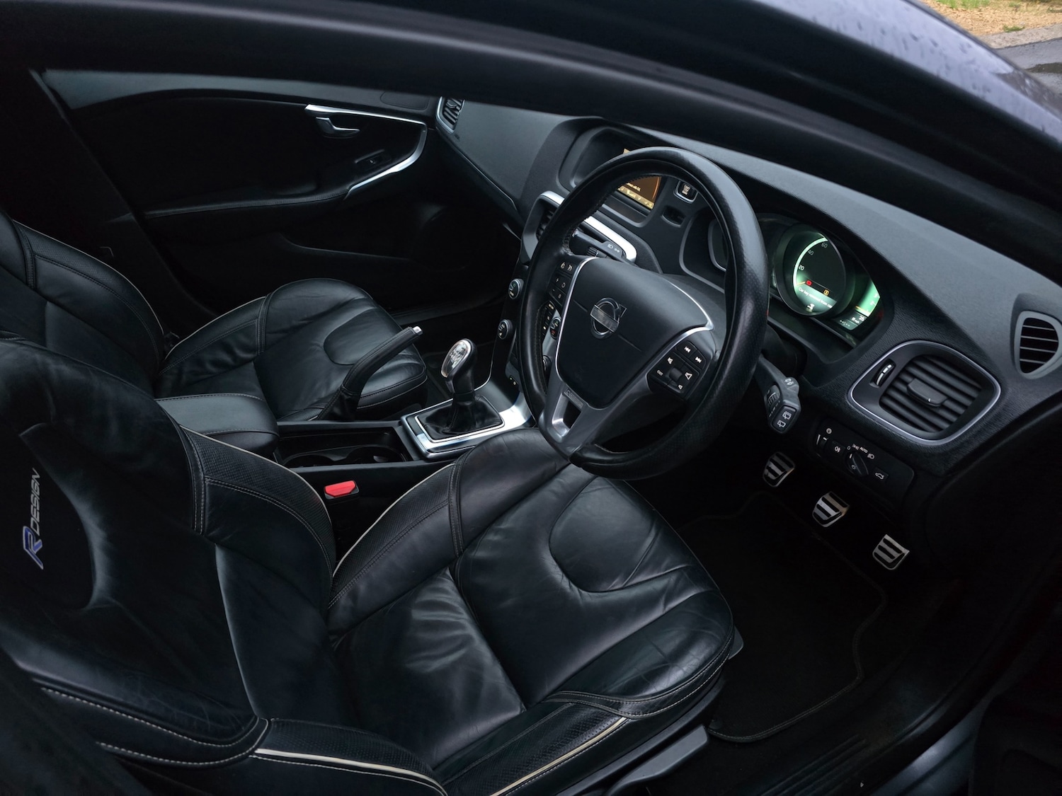 Used Volvo V40 2013 for sale - 76560120: Photo 5