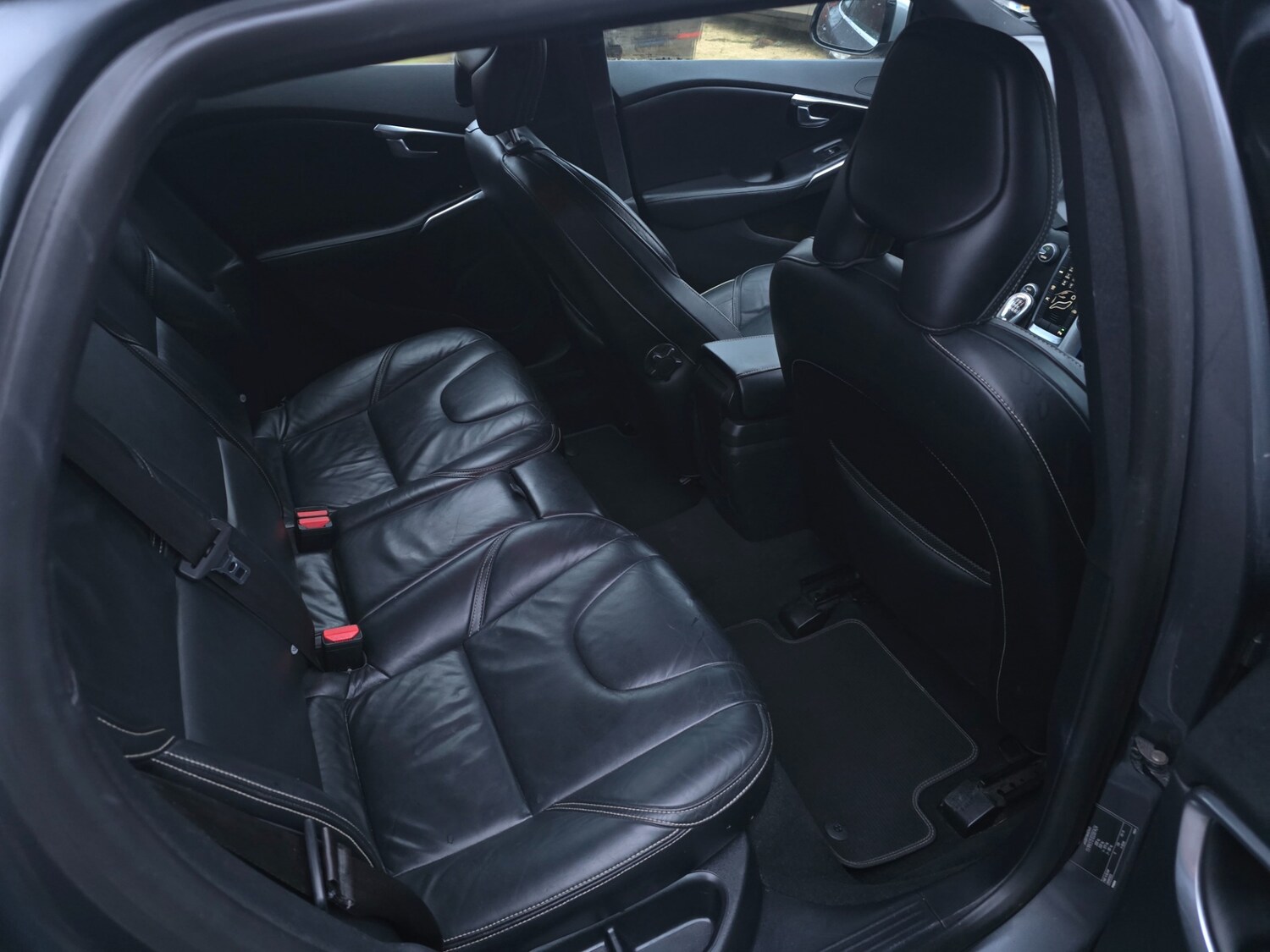 Used Volvo V40 2013 for sale - 76560120: Photo 6