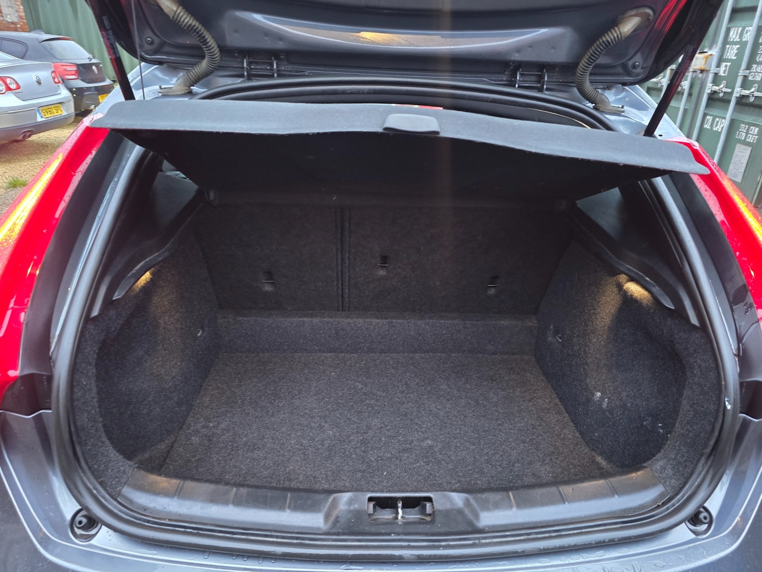 Used Volvo V40 2013 for sale - 76560120: Photo 7