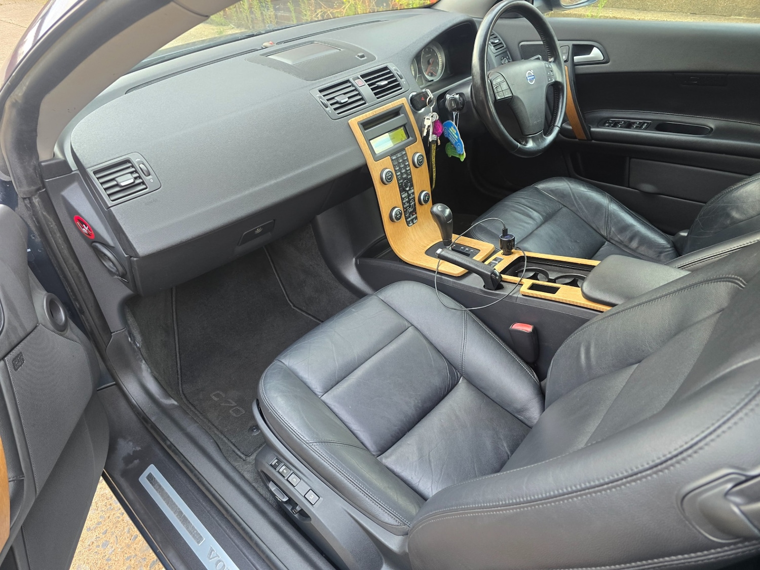 Used Volvo C70 2010 for sale - 76092222: Photo 10