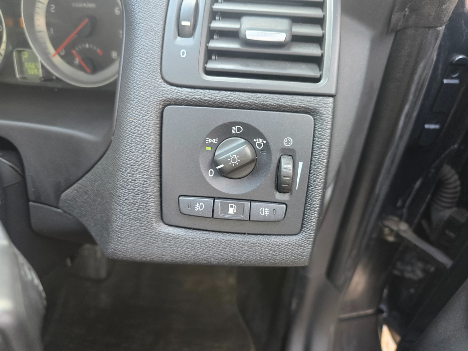 Used Volvo C70 2010 for sale - 76092222: Photo 16
