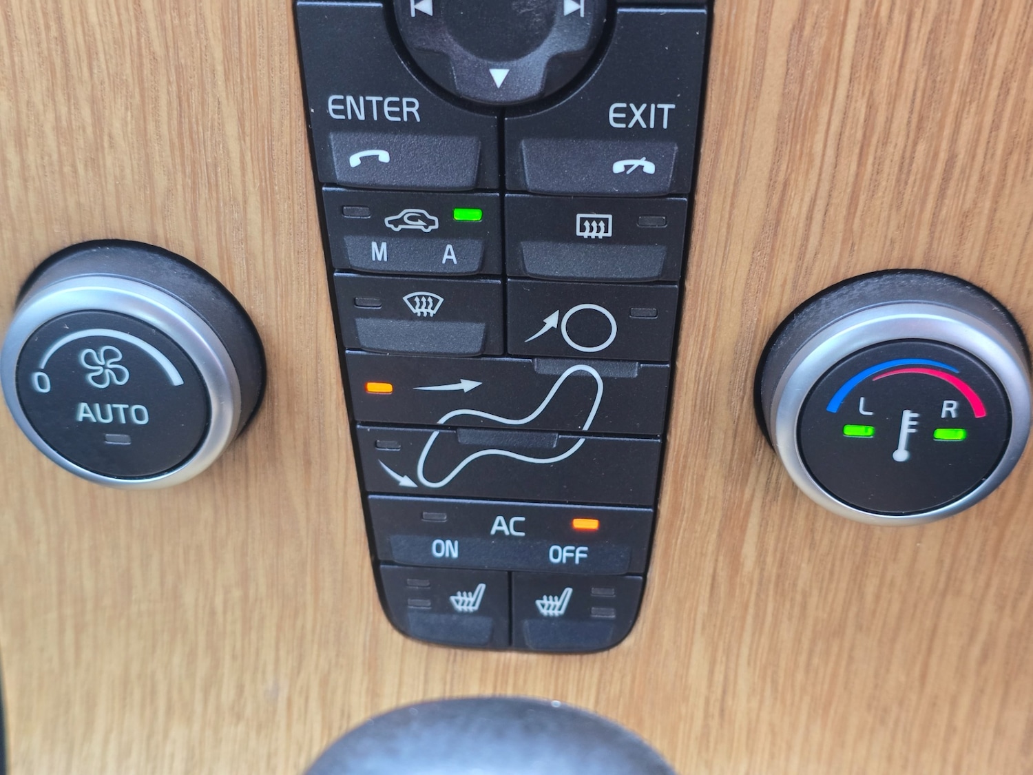 Used Volvo C70 2010 for sale - 76092222: Photo 21